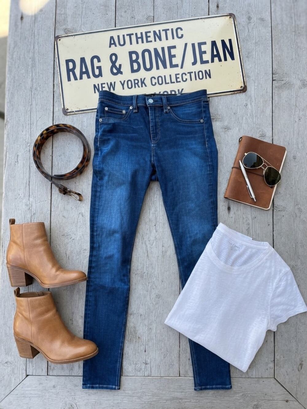 Rag & Bone Skinny Jeans Dark Wash Size 28